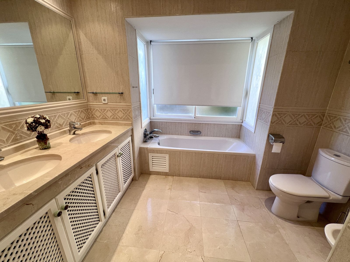 Huis te koop in El Paraiso | 3 slaapkamers H5295265