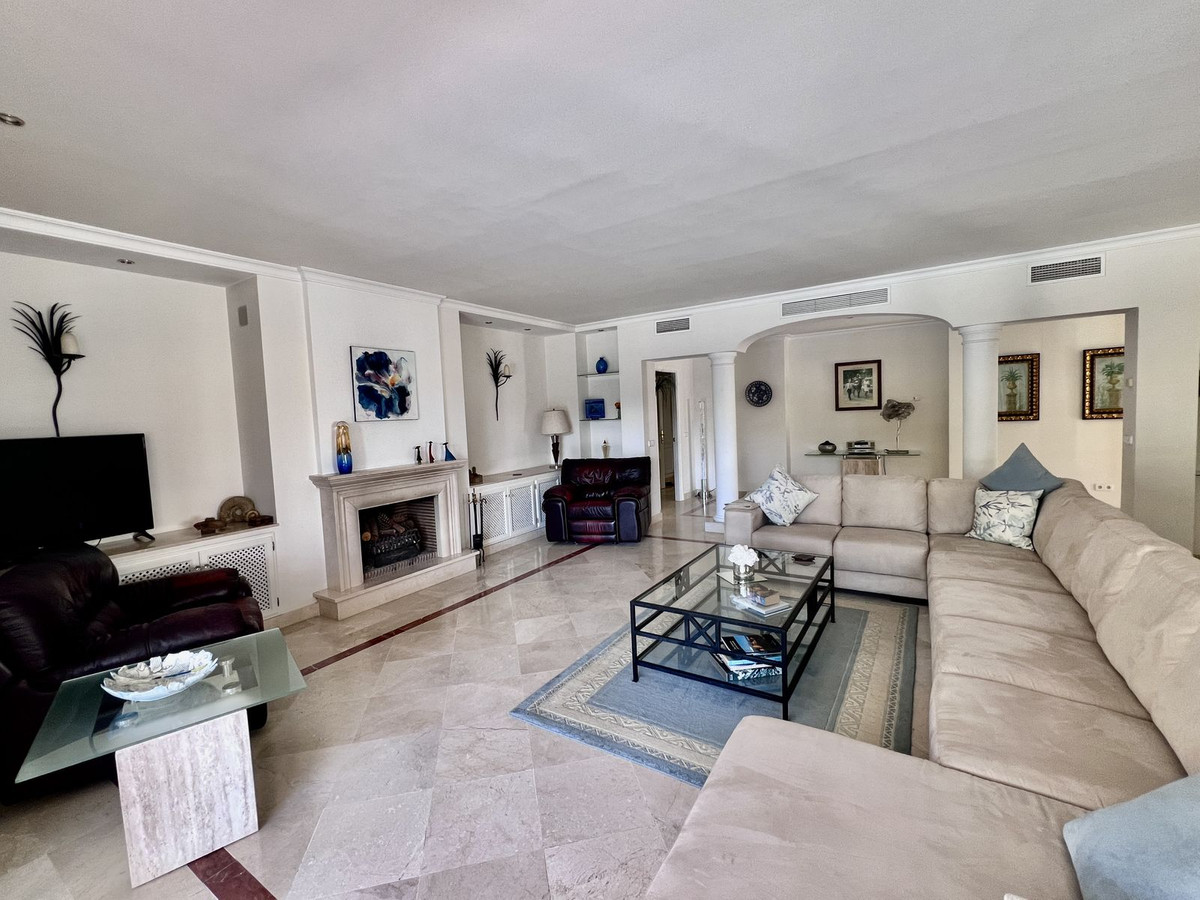 Huis te koop in El Paraiso | 3 slaapkamers H5295265