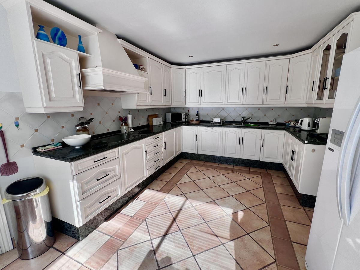 Huis te koop in El Paraiso | 3 slaapkamers H5295265