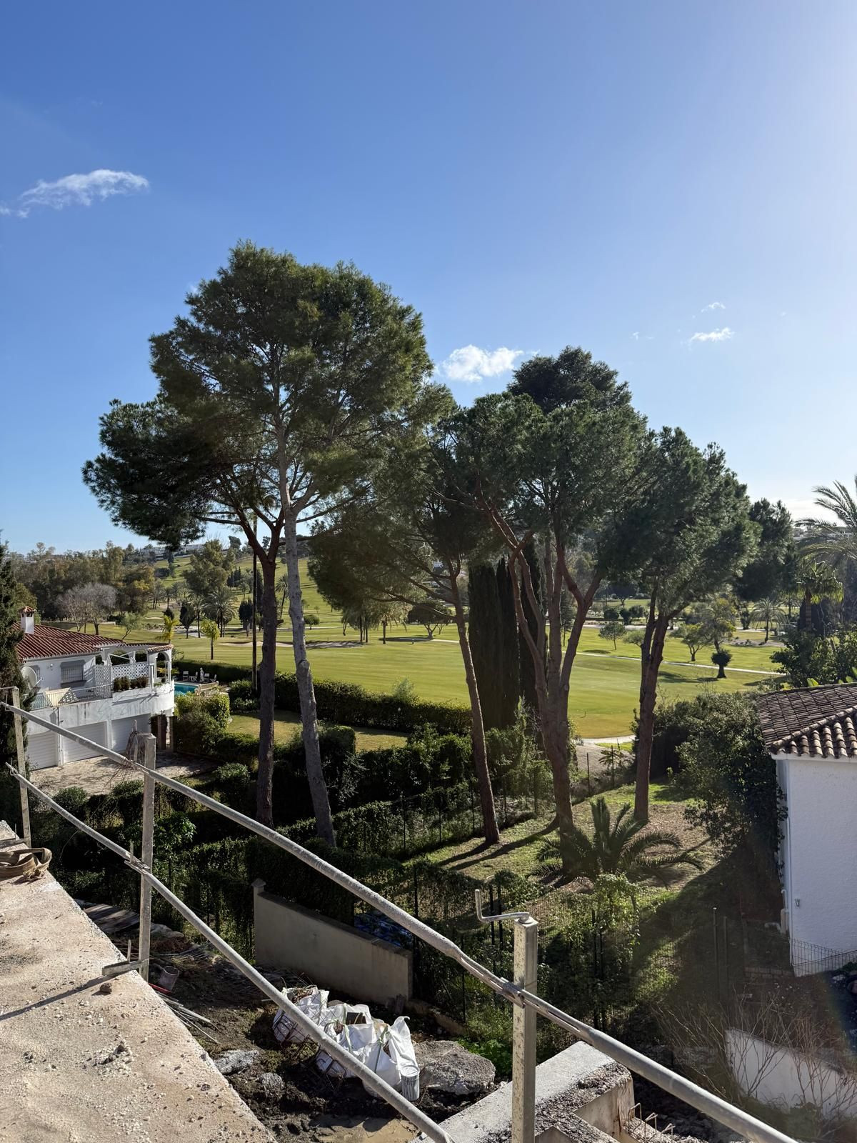 Huis te koop in El Paraiso | 5 slaapkamers H5295739