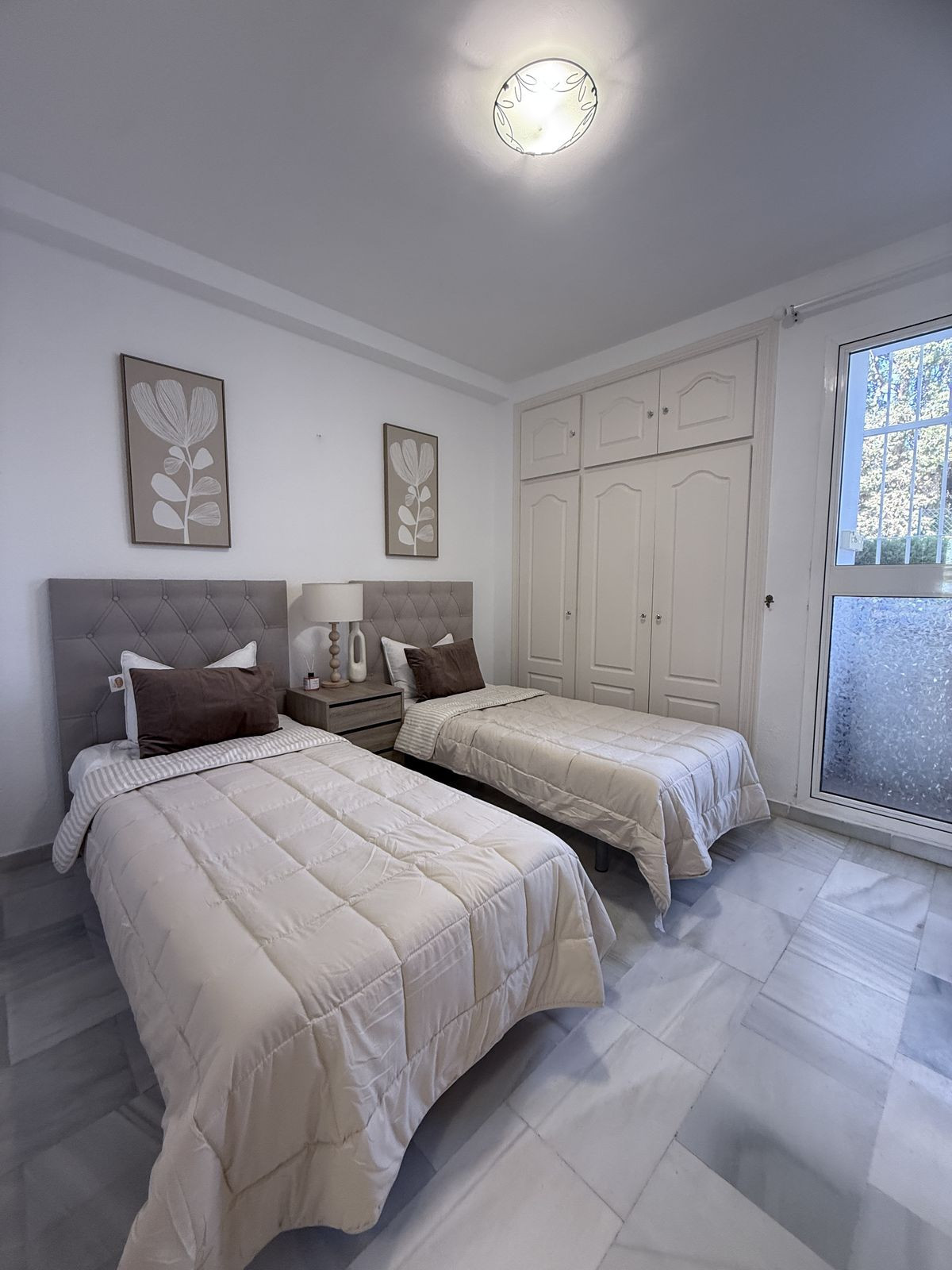 Appartement te koop in El Paraiso | 2 slaapkamers H5330572