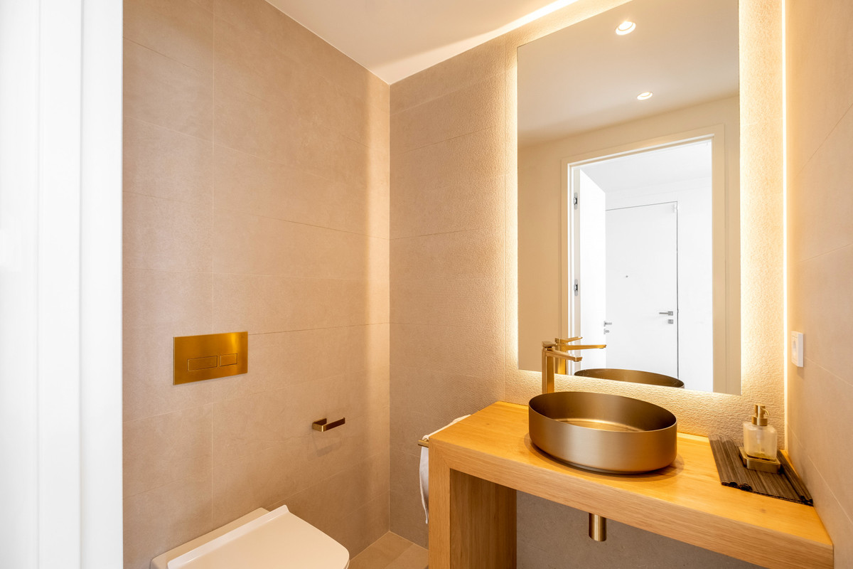 Huis te koop in El Paraiso | 6 slaapkamers H5330770