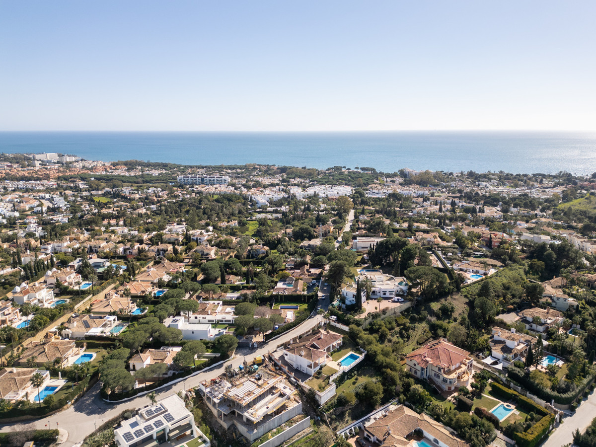 Huis te koop in El Paraiso | 6 slaapkamers H5330770