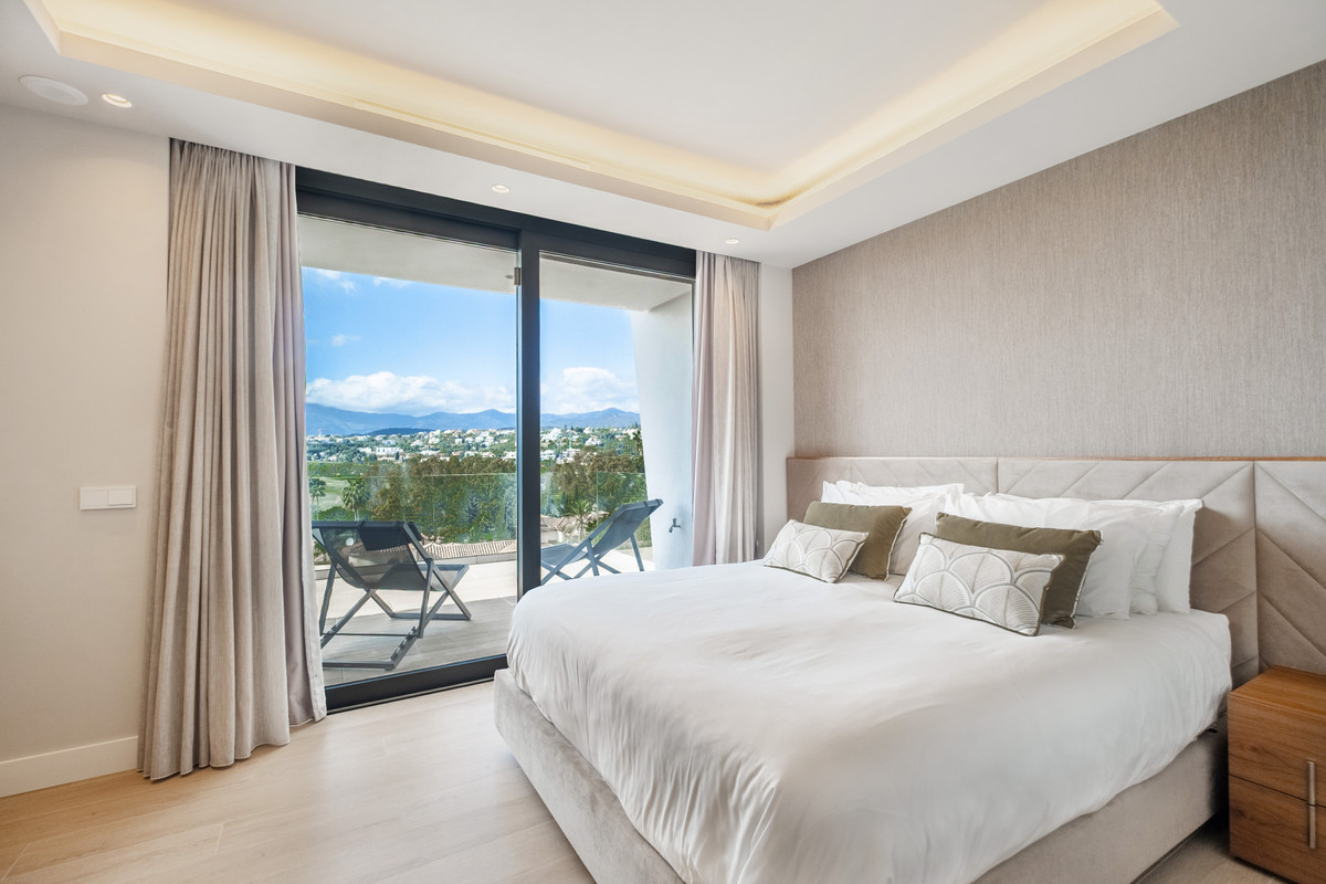 Huis te koop in El Paraiso | 6 slaapkamers H5330770