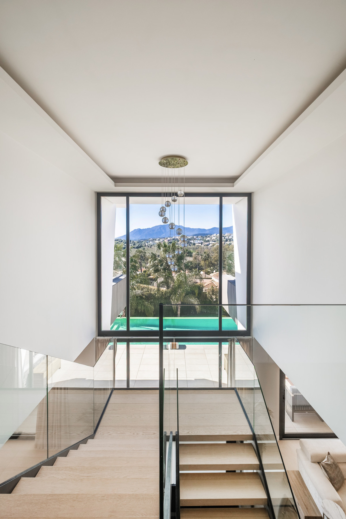 Huis te koop in El Paraiso | 6 slaapkamers H5330770