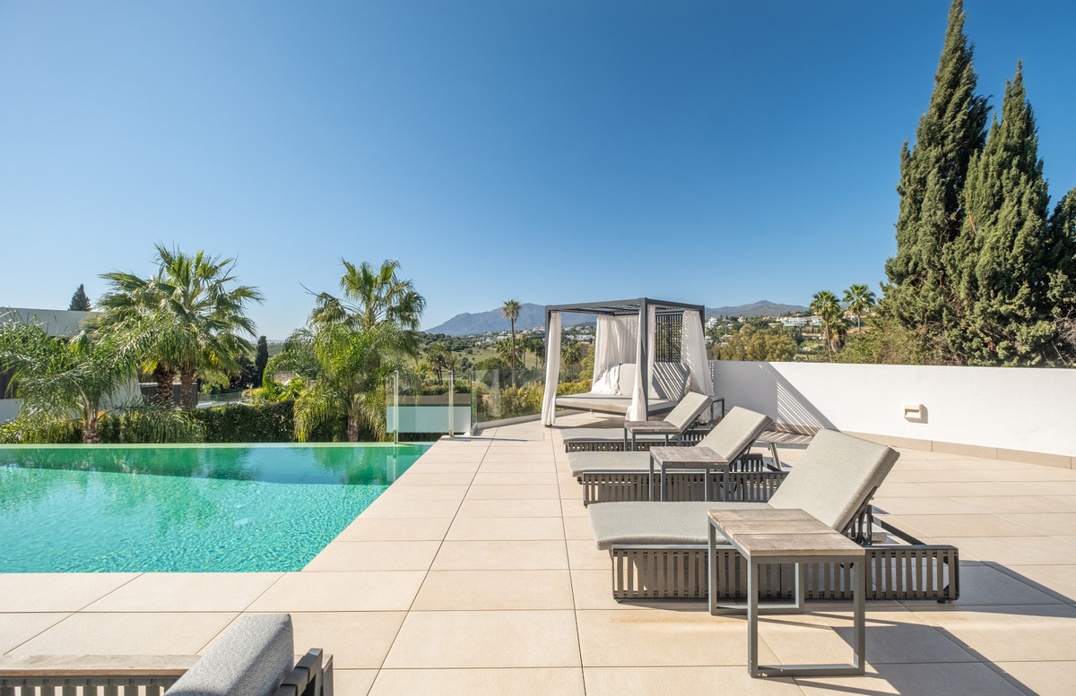 Huis te koop in El Paraiso | 6 slaapkamers H5330770