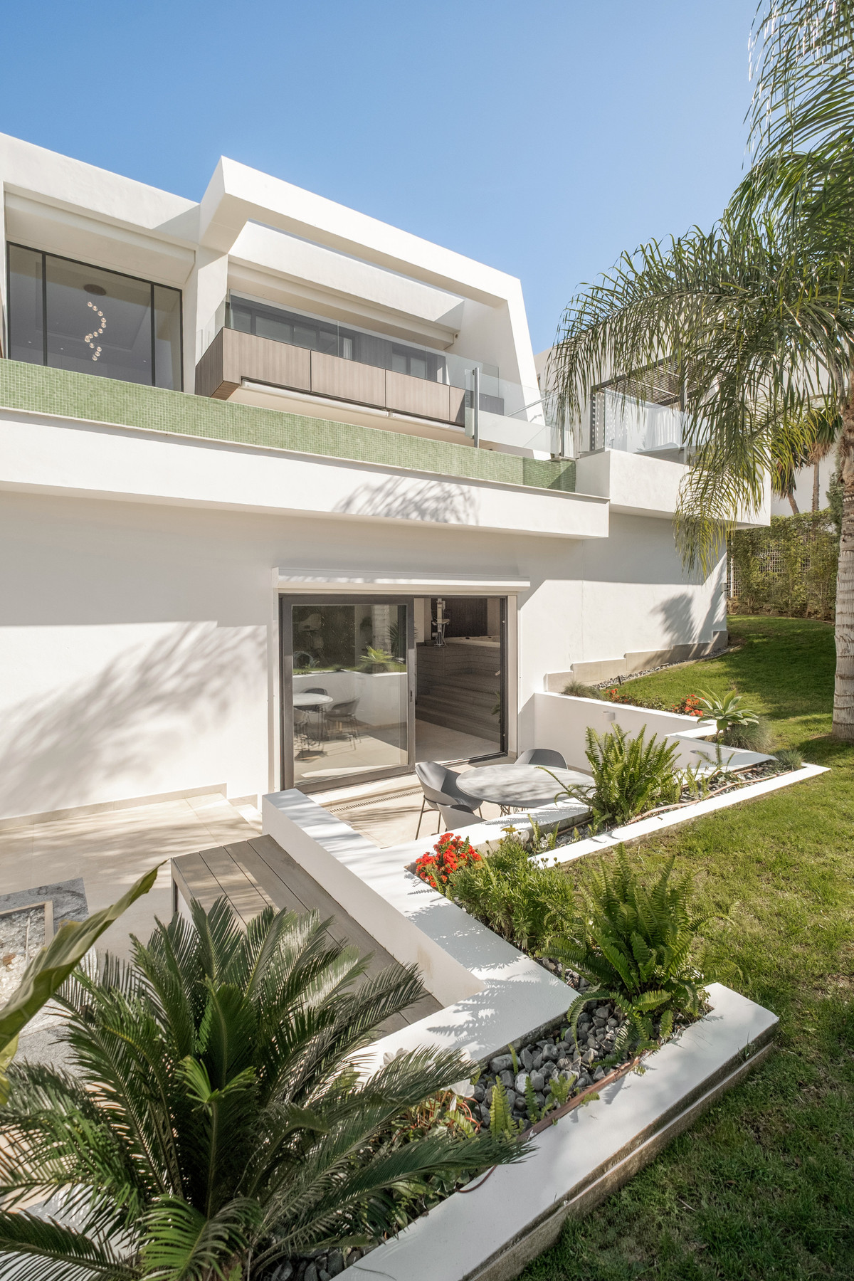 Huis te koop in El Paraiso | 6 slaapkamers H5330770