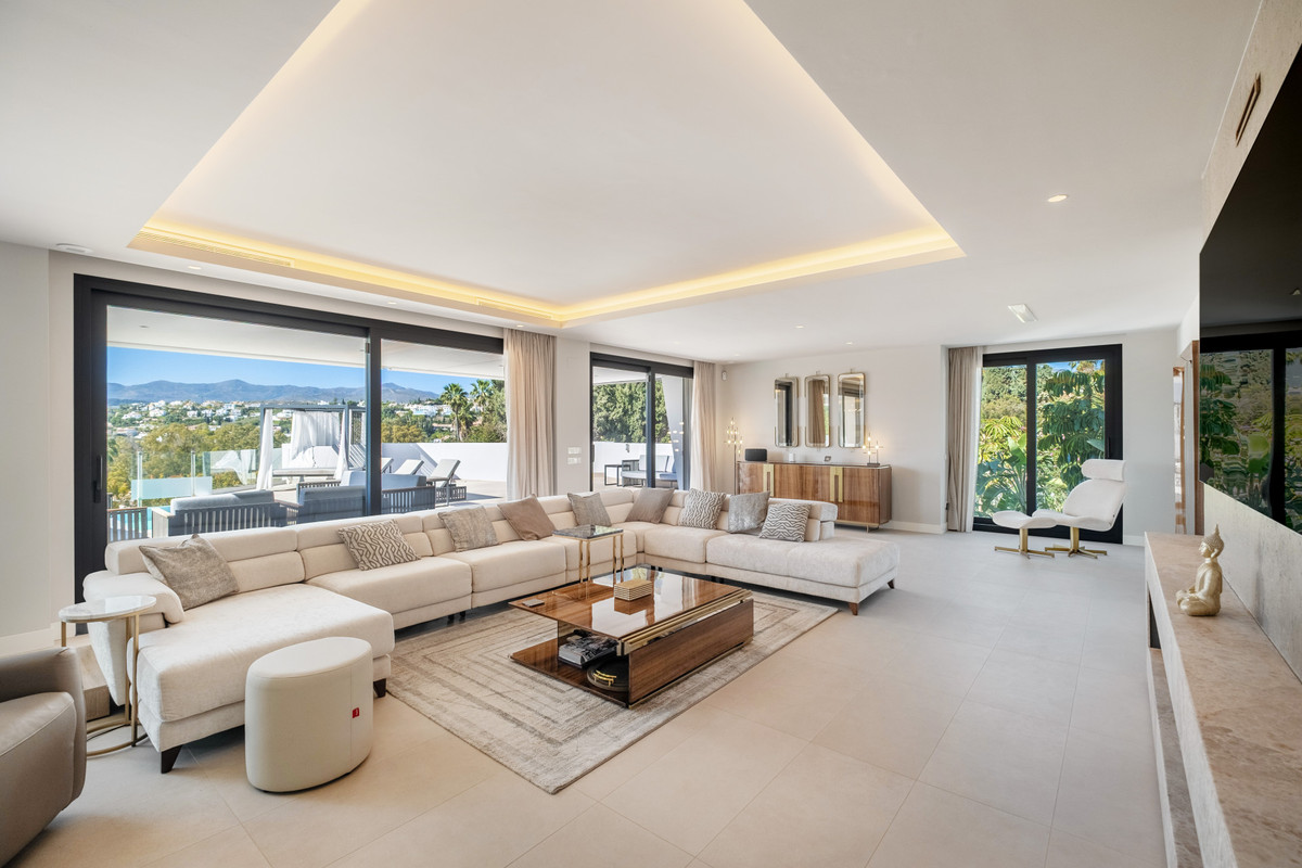 Huis te koop in El Paraiso | 6 slaapkamers H5330770