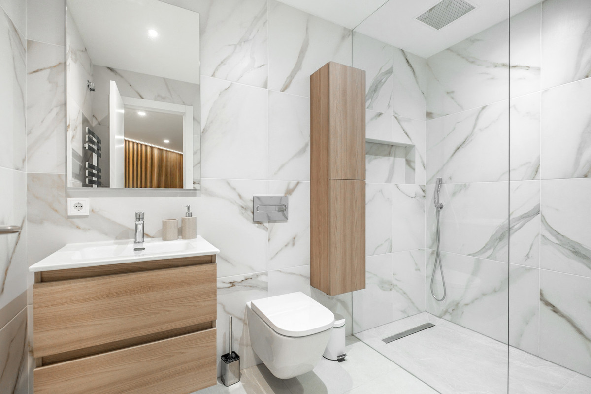 Huis te koop in El Paraiso | 6 slaapkamers H5330770