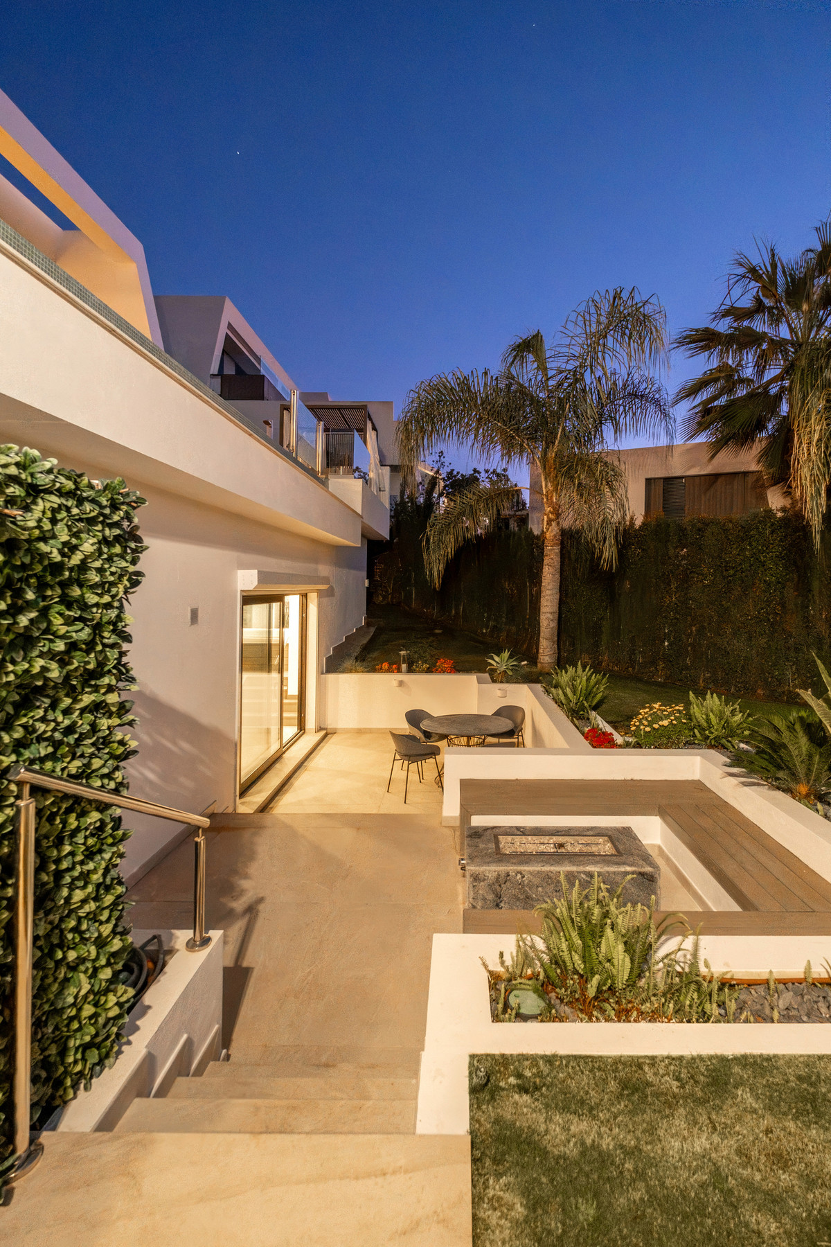 Huis te koop in El Paraiso | 6 slaapkamers H5330770