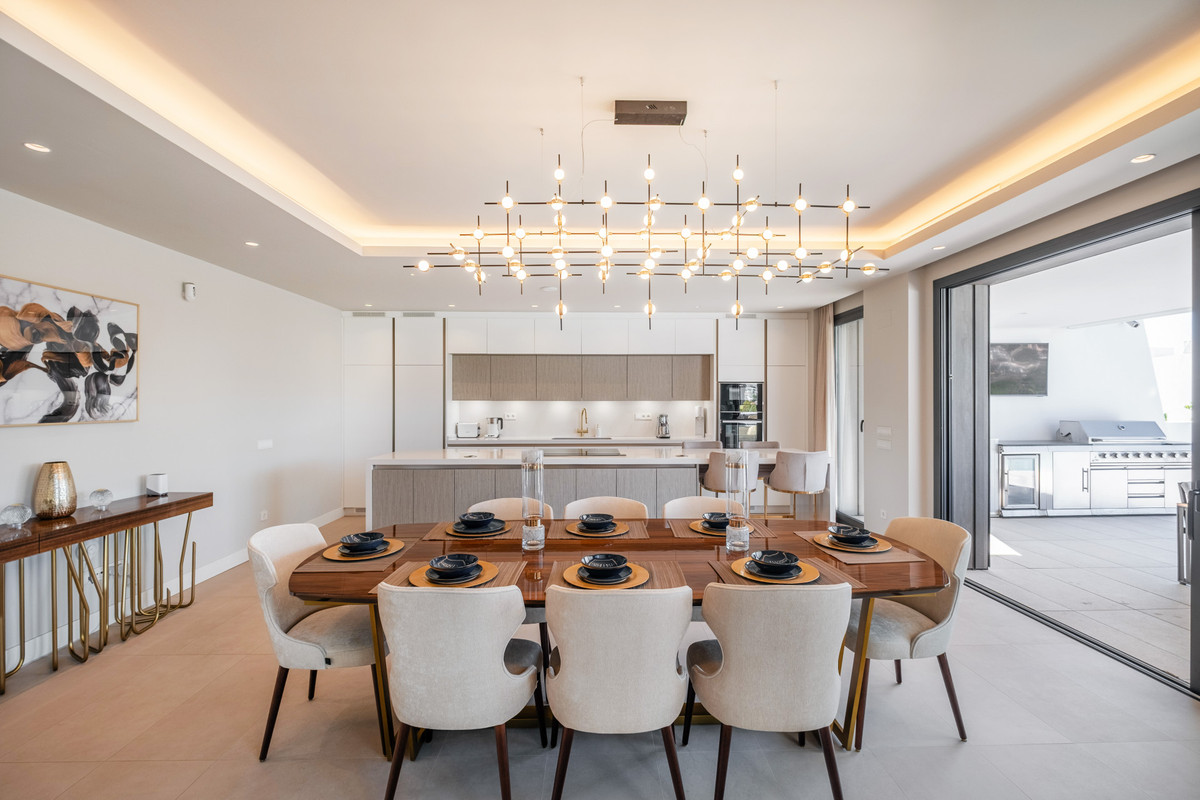 Huis te koop in El Paraiso | 6 slaapkamers H5330770