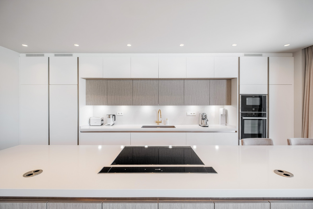 Huis te koop in El Paraiso | 6 slaapkamers H5330770