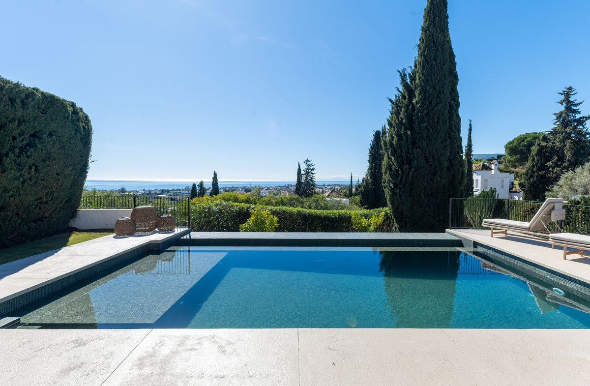 Huis te koop in El Paraiso | 4 slaapkamers H5351365