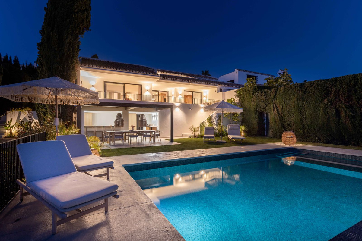 Huis te koop in El Paraiso | 4 slaapkamers H5351365