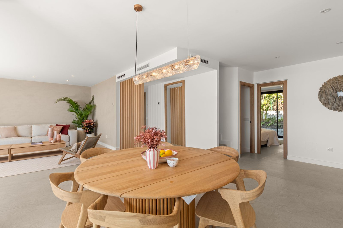 Huis te koop in El Paraiso | 4 slaapkamers H5351365