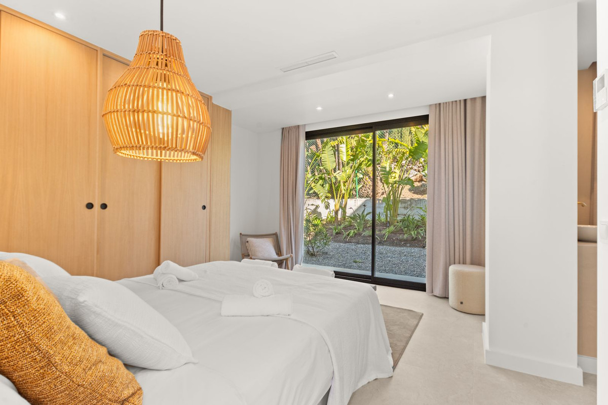 Huis te koop in El Paraiso | 4 slaapkamers H5351365