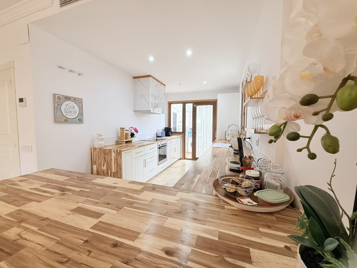 Huis te koop in El Paraiso | 4 slaapkamers H5354884