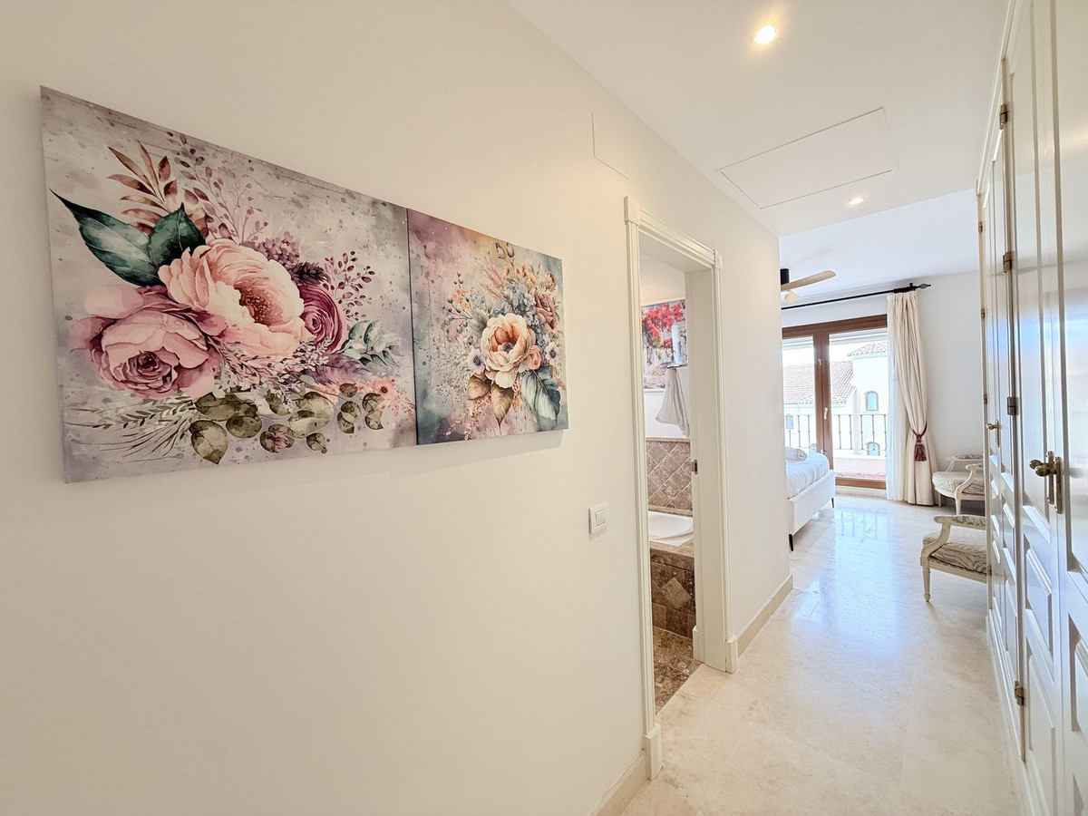 Huis te koop in El Paraiso | 4 slaapkamers H5354884