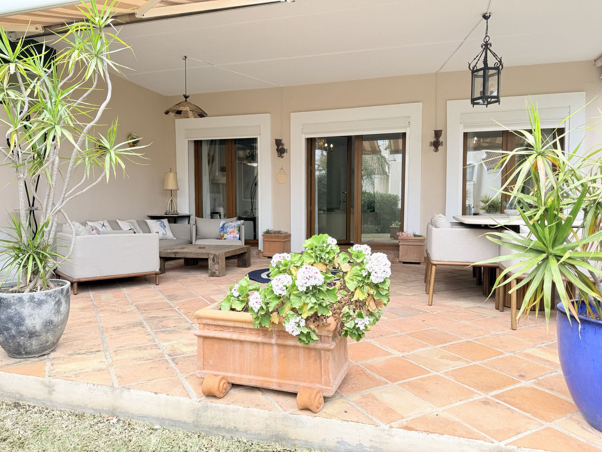 Huis te koop in El Paraiso | 4 slaapkamers H5354884