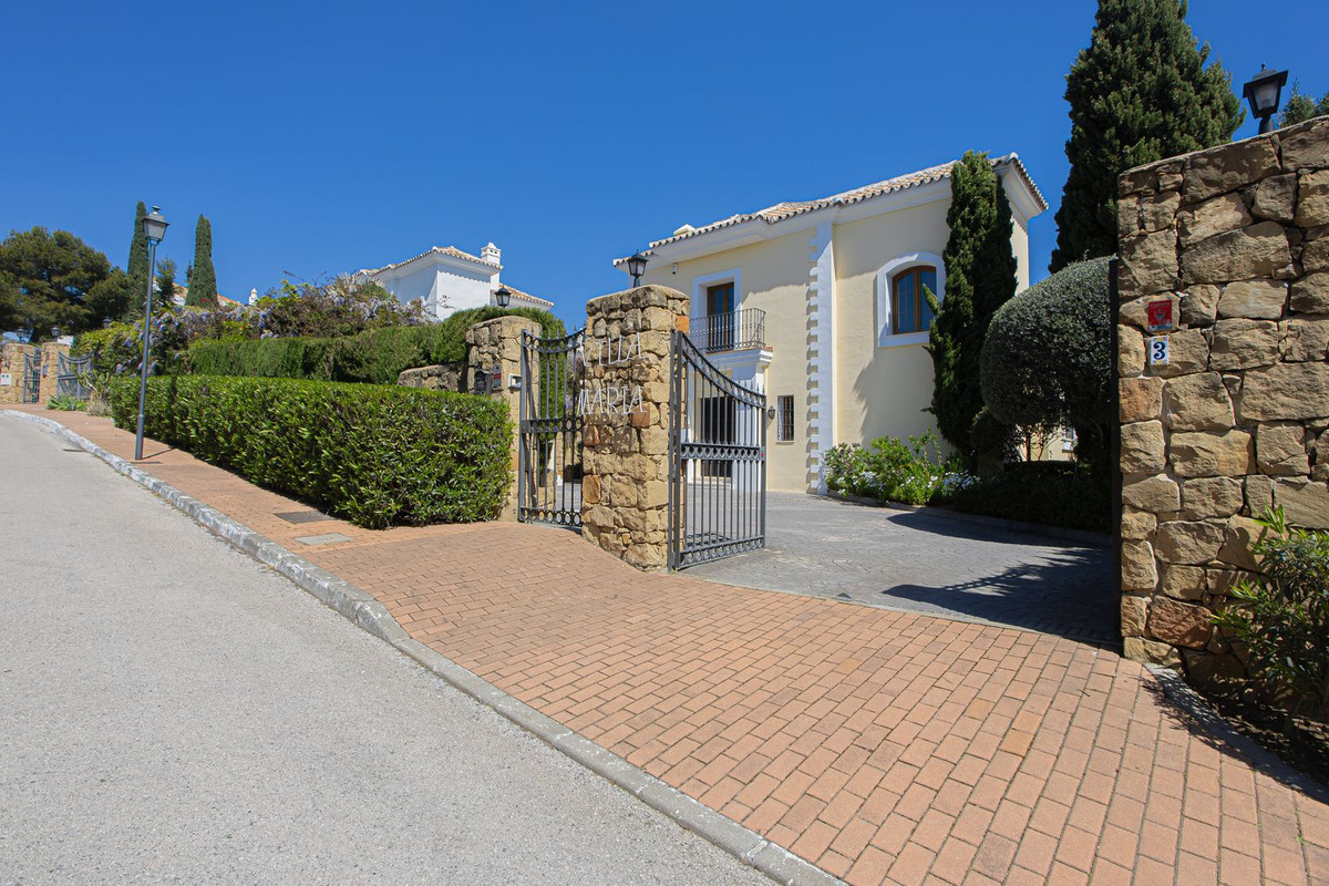 Huis te koop in El Paraiso | 5 slaapkamers H5358286