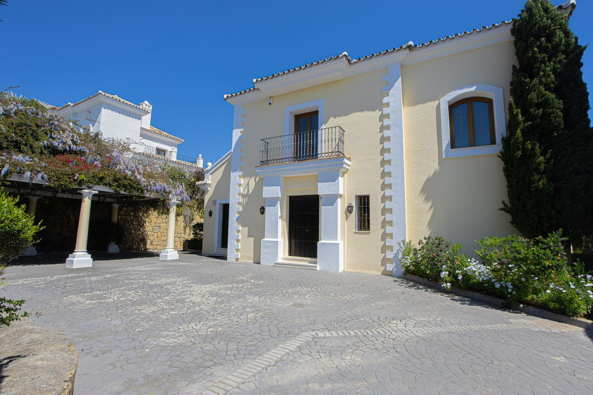 Huis te koop in El Paraiso | 5 slaapkamers H5358286