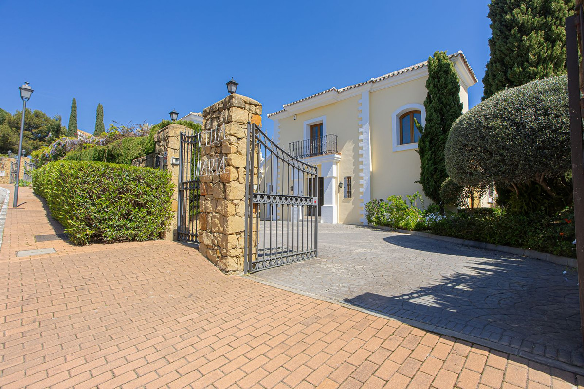 Huis te koop in El Paraiso | 5 slaapkamers H5358286