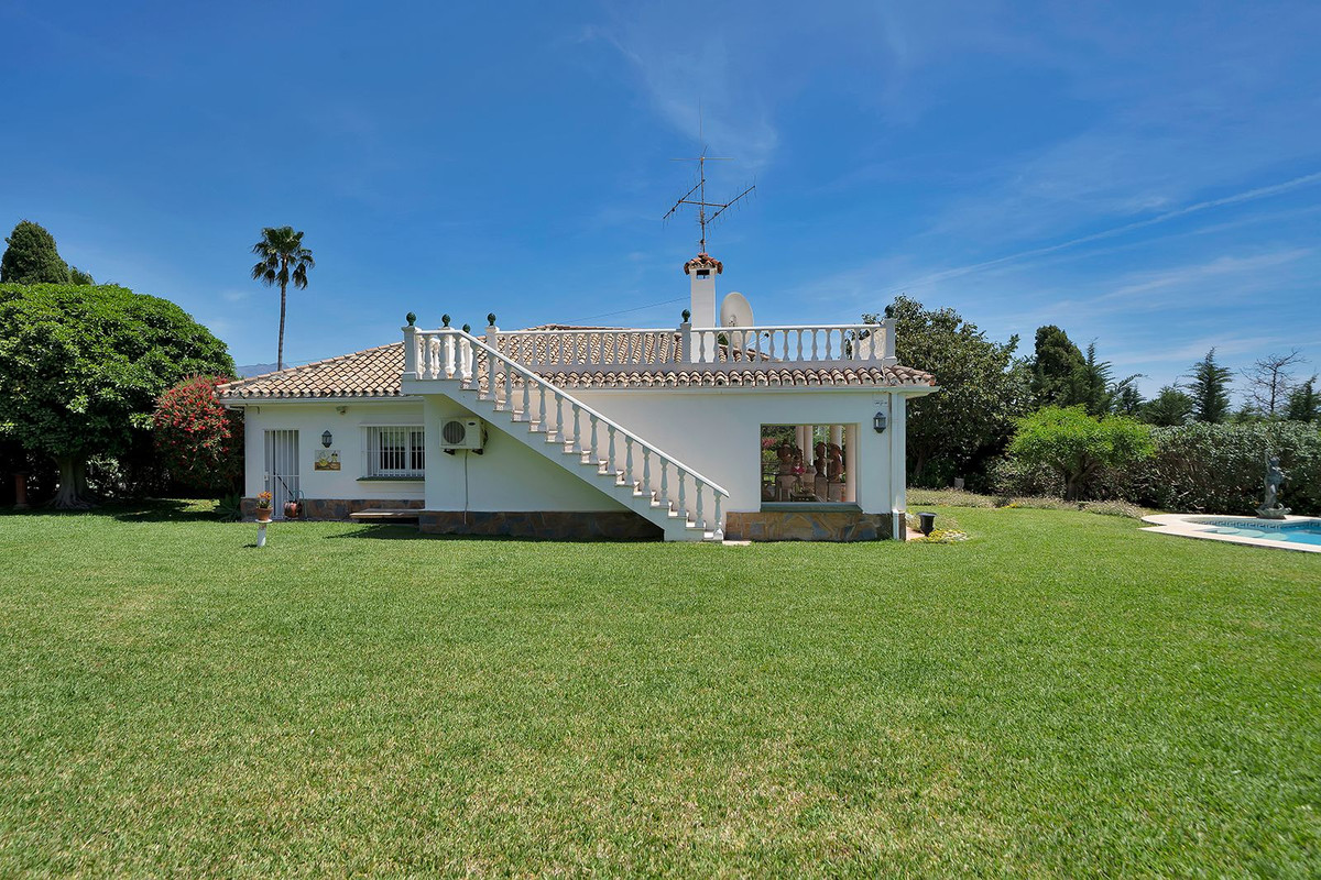 Huis te koop in El Paraiso | 4 slaapkamers H5374885