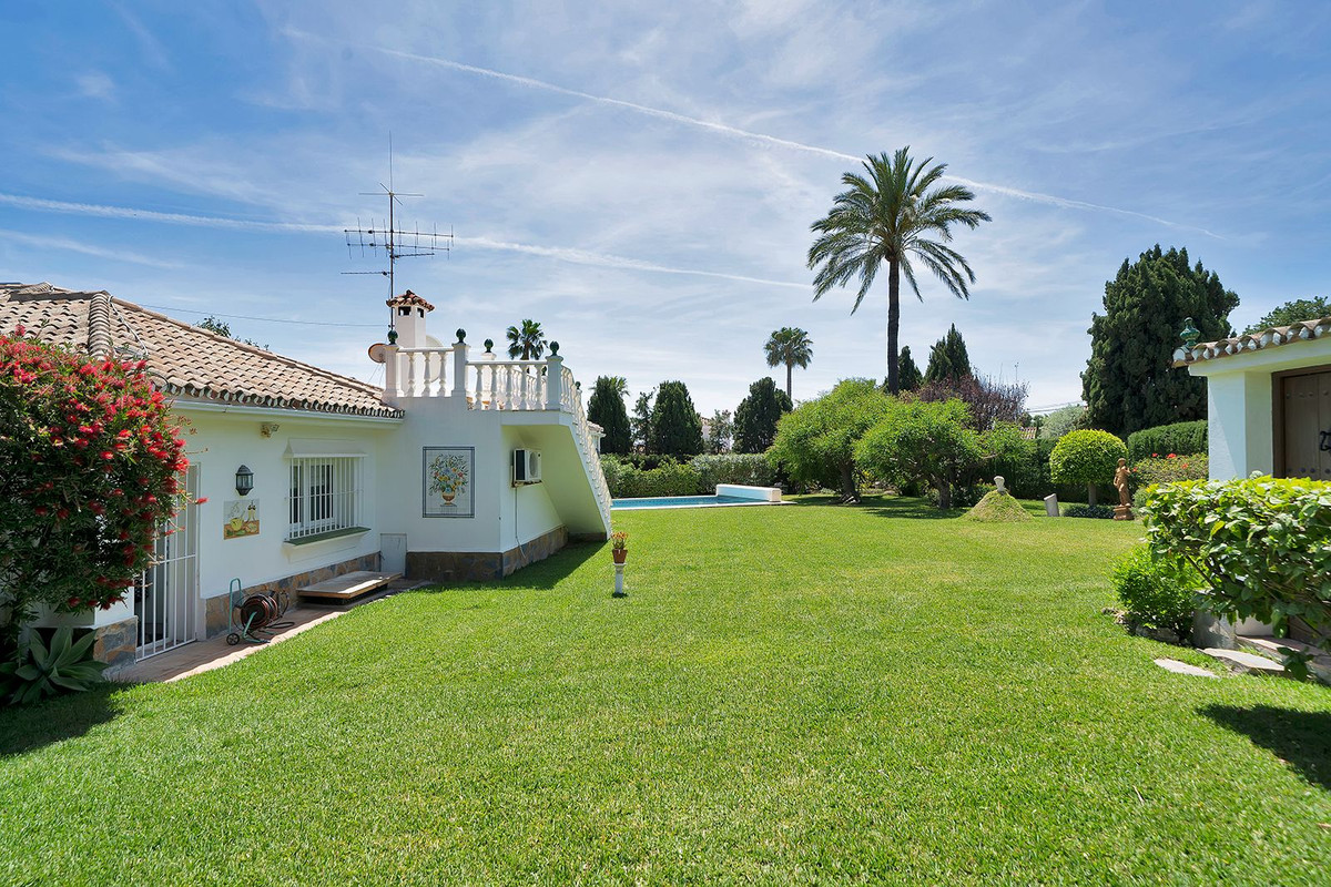 Huis te koop in El Paraiso | 4 slaapkamers H5374885