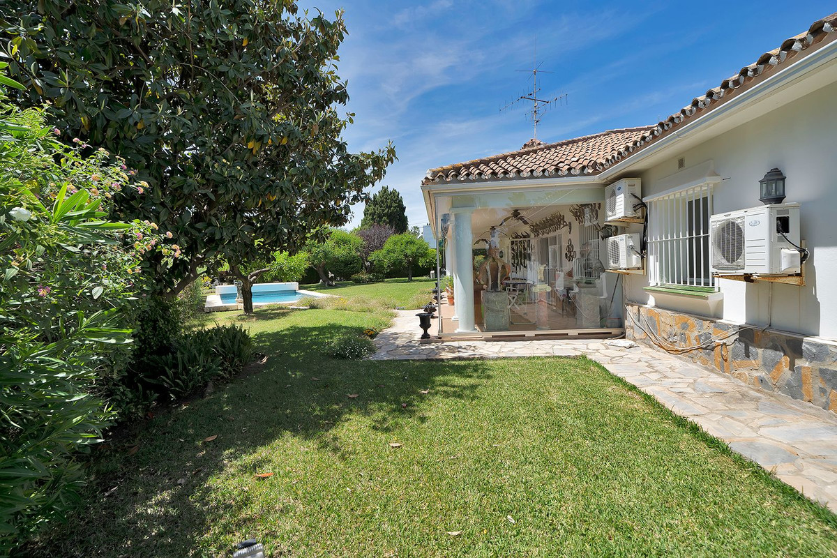 Huis te koop in El Paraiso | 4 slaapkamers H5374885