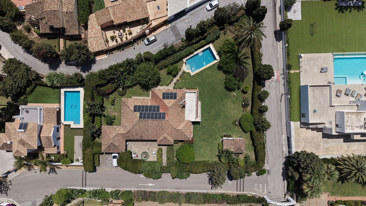Huis te koop in El Paraiso | 4 slaapkamers H5374885