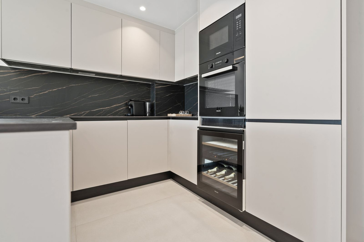 Appartement te koop in El Paraiso | 3 slaapkamers H5382916