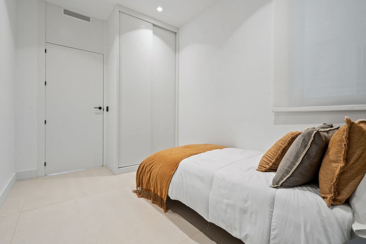 Appartement te koop in El Paraiso | 3 slaapkamers H5382916