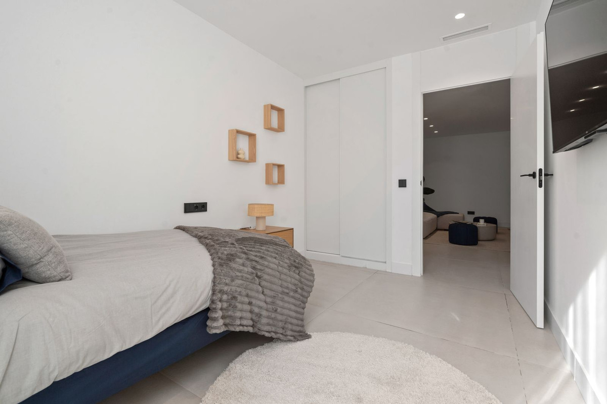 Appartement te koop in El Paraiso | 3 slaapkamers H5382916