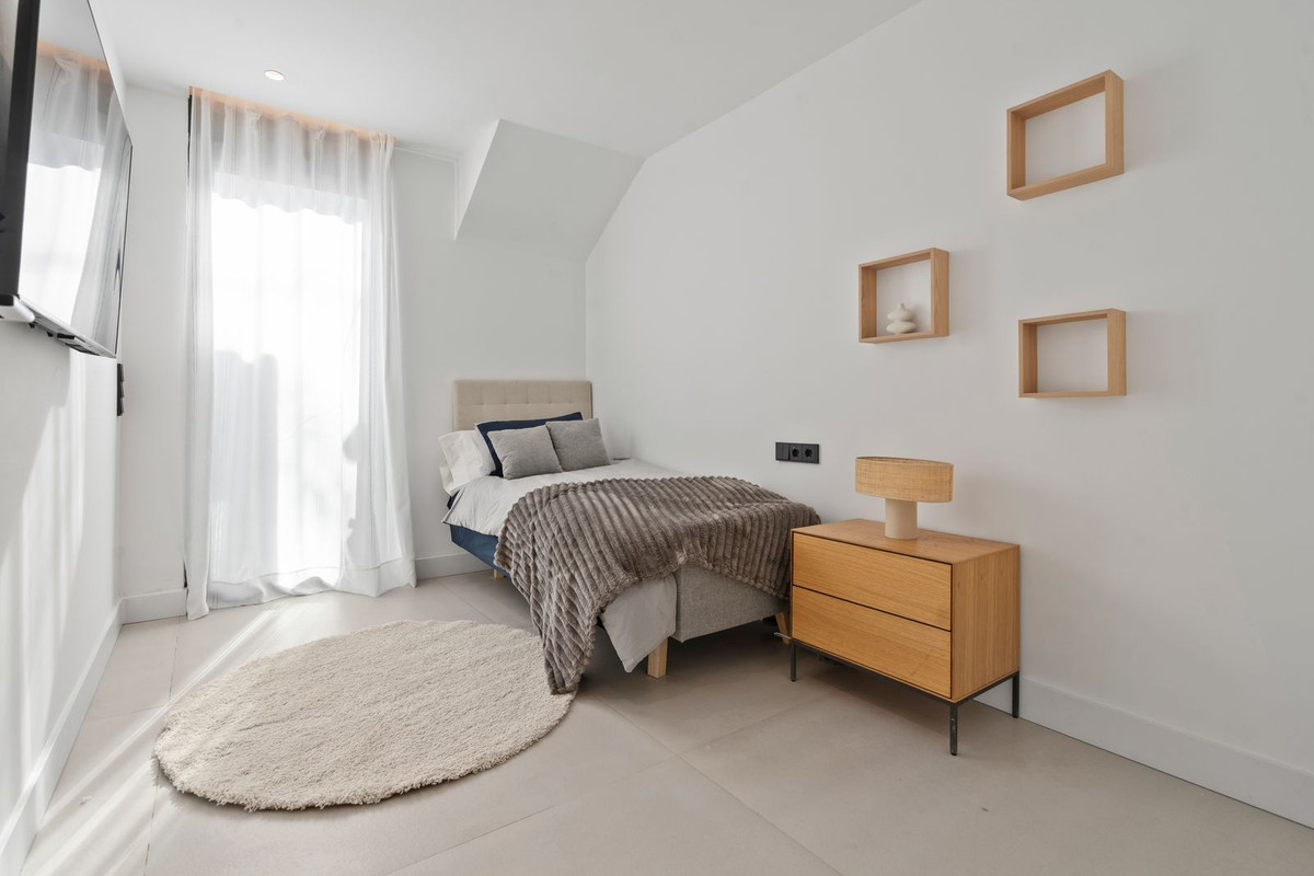 Appartement te koop in El Paraiso | 3 slaapkamers H5382916