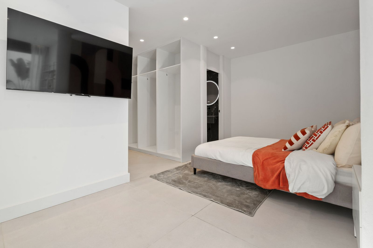 Appartement te koop in El Paraiso | 3 slaapkamers H5382916