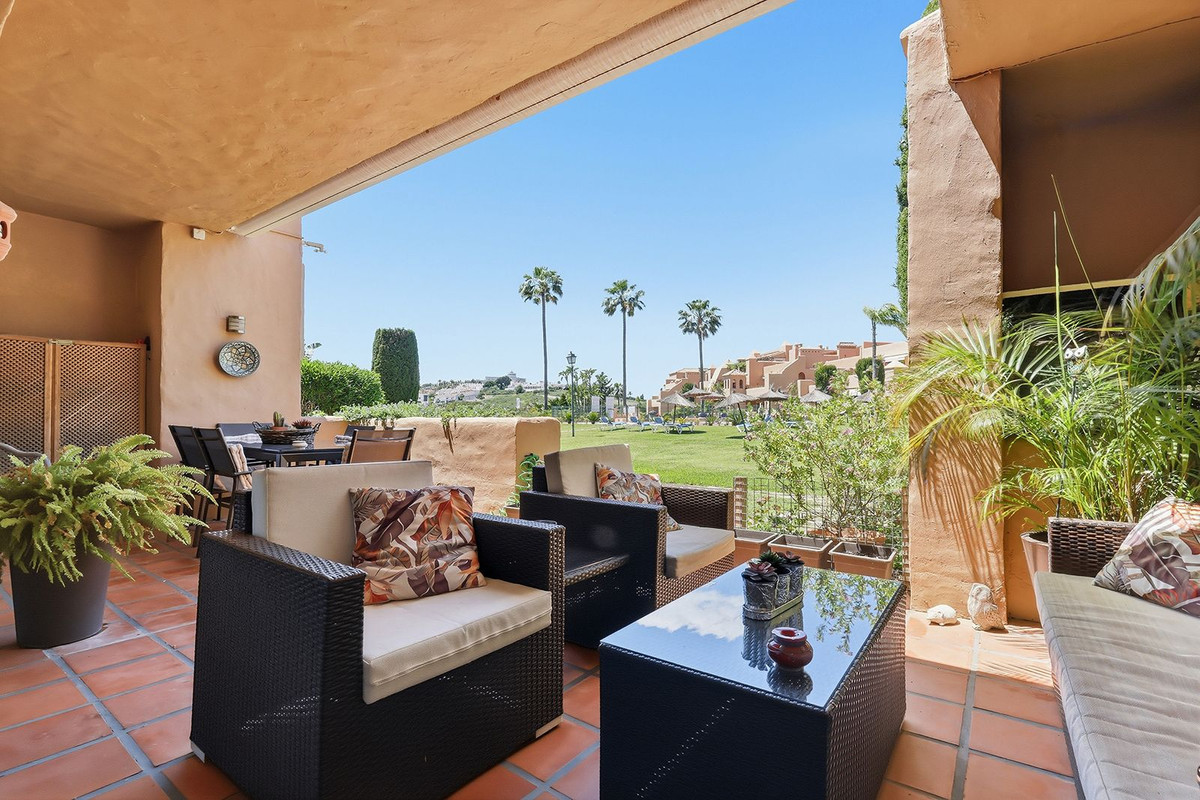 Appartement te koop in El Paraiso | 2 slaapkamers H5386717