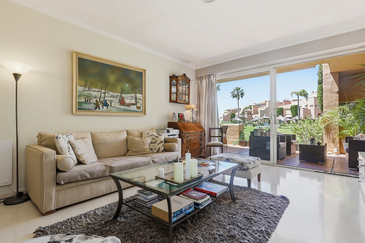 Appartement te koop in El Paraiso | 2 slaapkamers H5386717