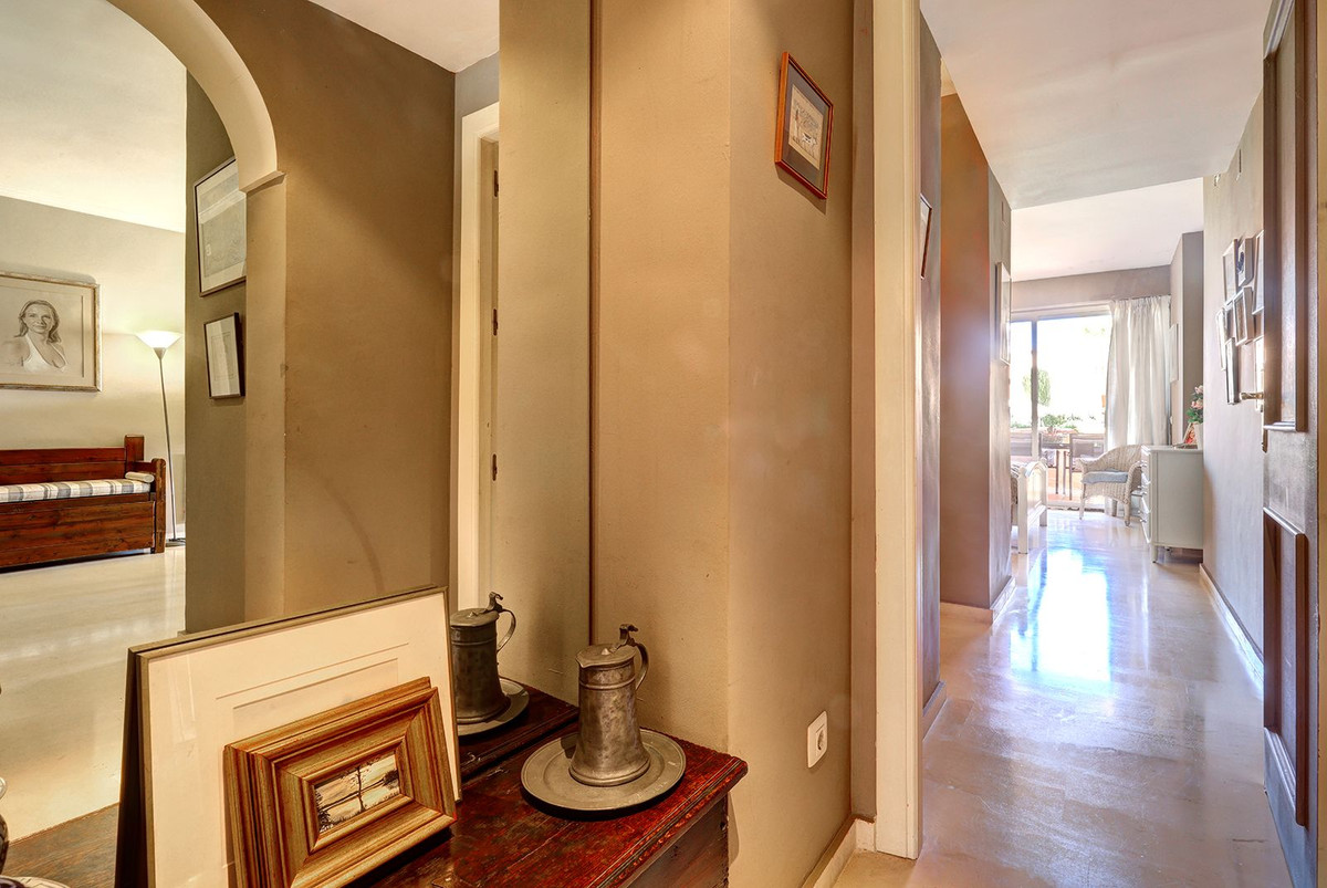 Appartement te koop in El Paraiso | 2 slaapkamers H5386717