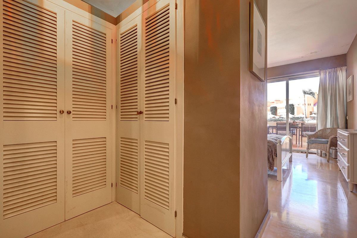 Appartement te koop in El Paraiso | 2 slaapkamers H5386717