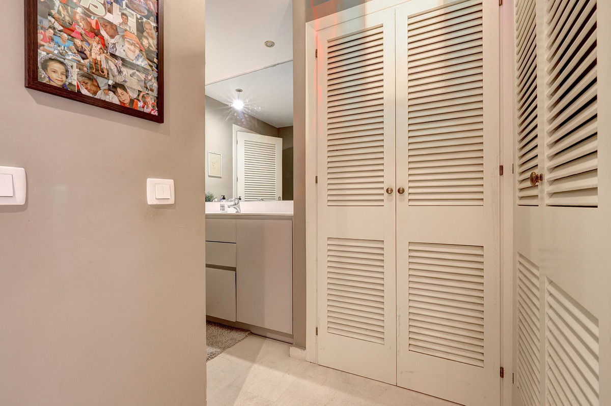 Appartement te koop in El Paraiso | 2 slaapkamers H5386717
