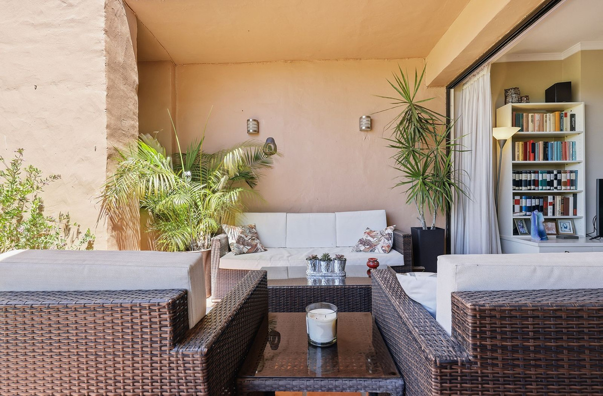 Appartement te koop in El Paraiso | 2 slaapkamers H5386717