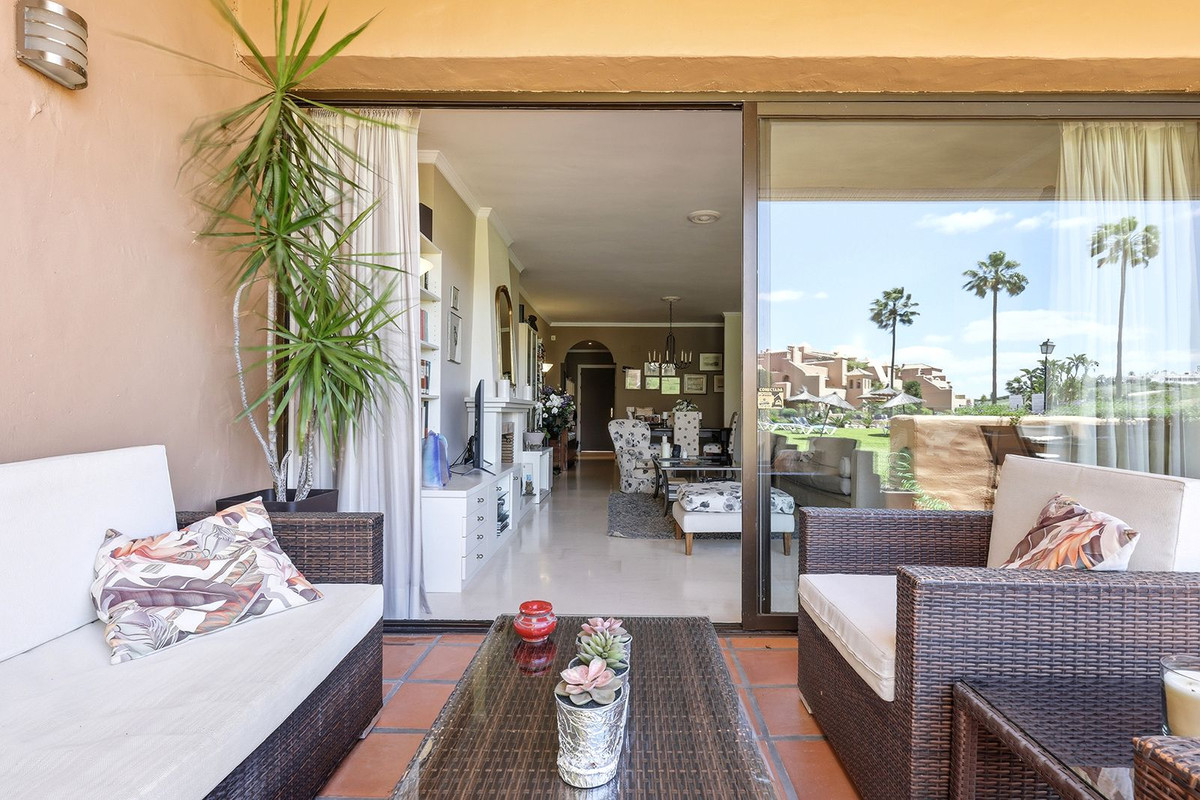 Appartement te koop in El Paraiso | 2 slaapkamers H5386717