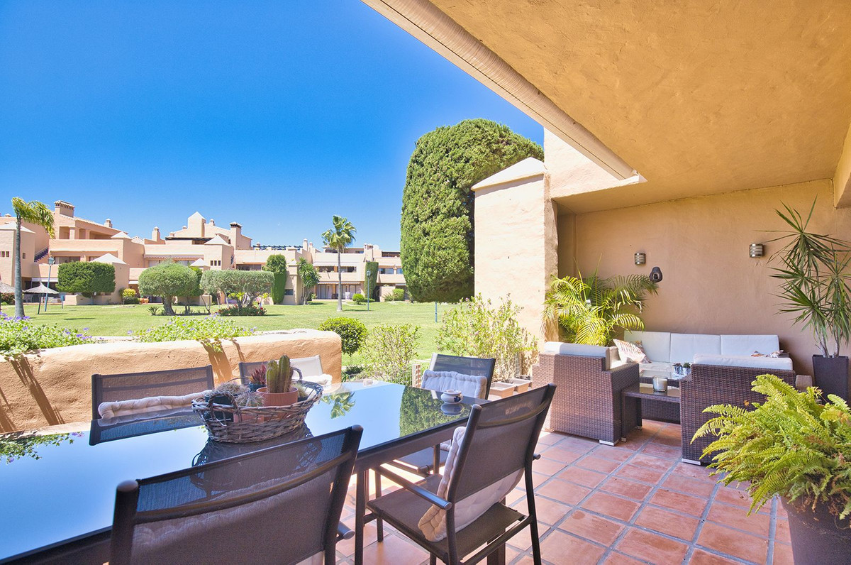 Appartement te koop in El Paraiso | 2 slaapkamers H5386717