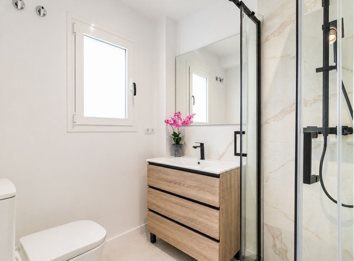 Huis te koop in El Paraiso | 2 slaapkamers H5392927