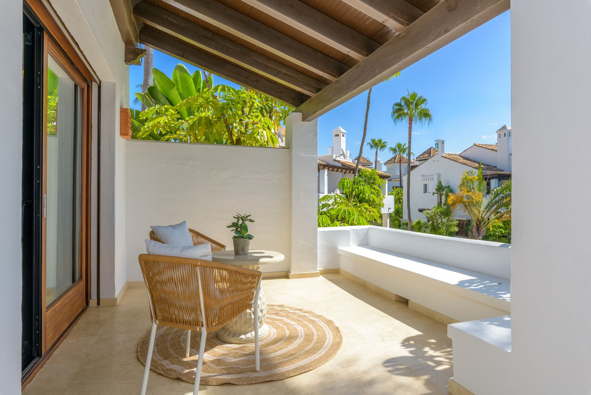 Huis te koop in El Paraiso | 3 slaapkamers H5483461