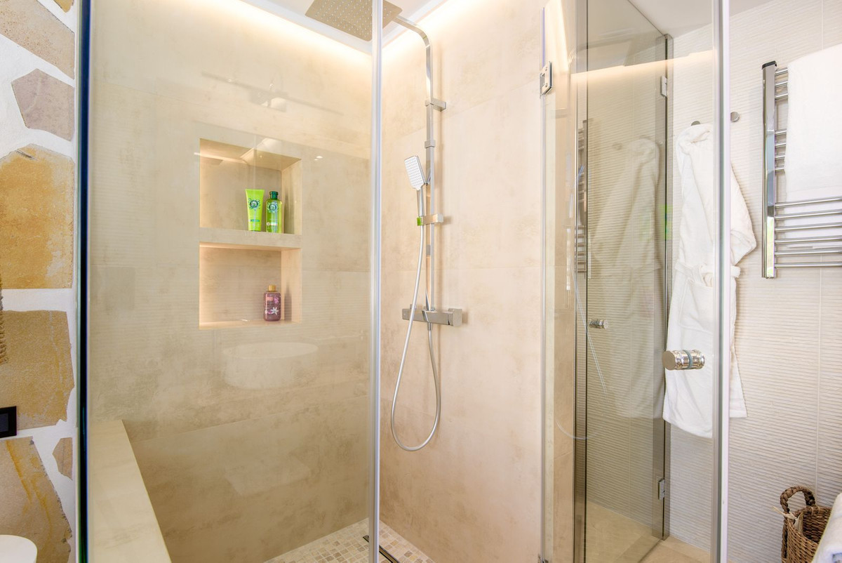 Huis te koop in El Paraiso | 3 slaapkamers H5483461