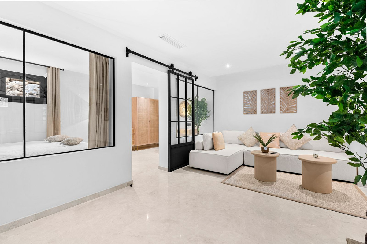 Huis te koop in El Paraiso | 3 slaapkamers H5483461