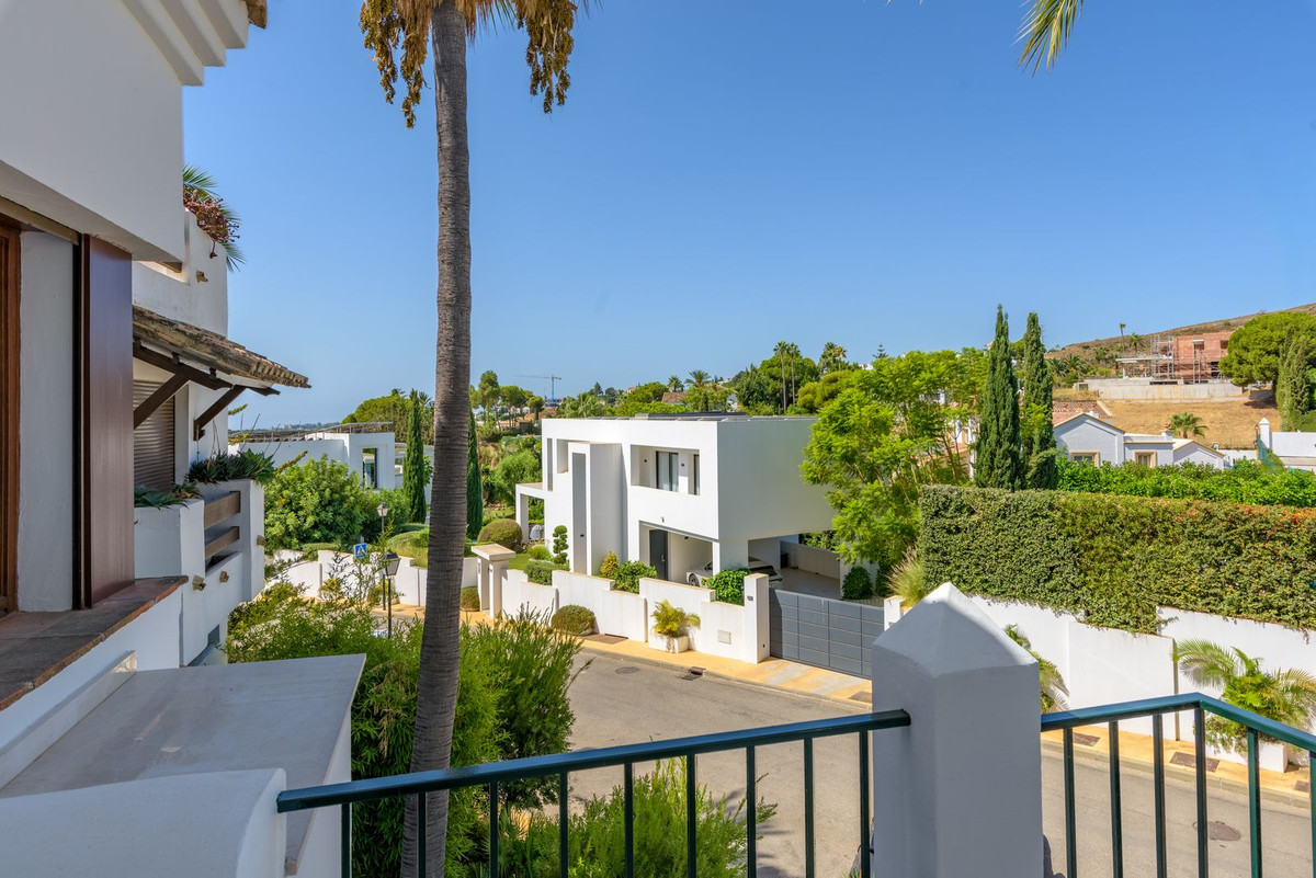 Huis te koop in El Paraiso | 3 slaapkamers H5483461