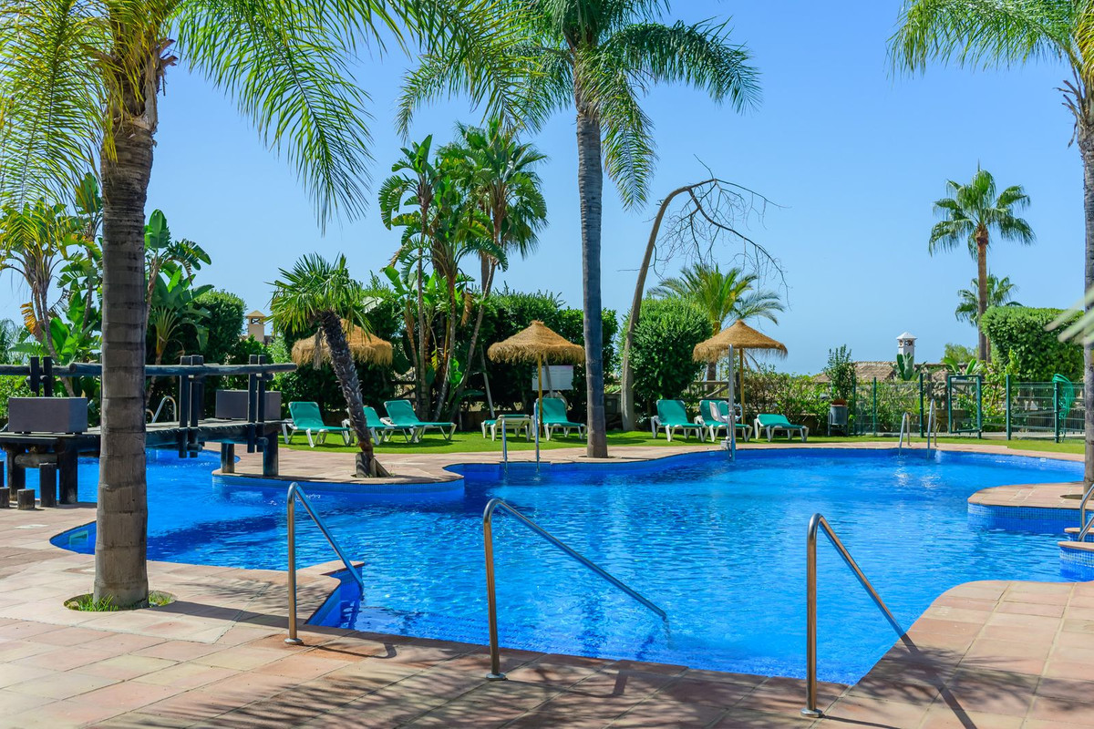 Huis te koop in El Paraiso | 3 slaapkamers H5483461