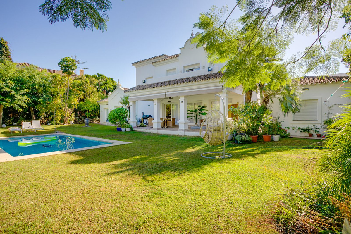 Huis te koop in El Paraiso | 3 slaapkamers H5486074